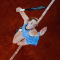 Mirra Andreeva la serviciu în turneul de la Linz Foto: Imago Images