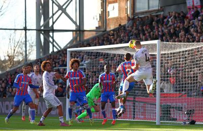 Continuă calvarul! » Starul din Premier League refuză în continuare operația, deși nu mai joacă din 2025