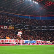 Mircea Lucescu, omagiat la Galatasaray - Kocaelispor / Foto: Imago Images