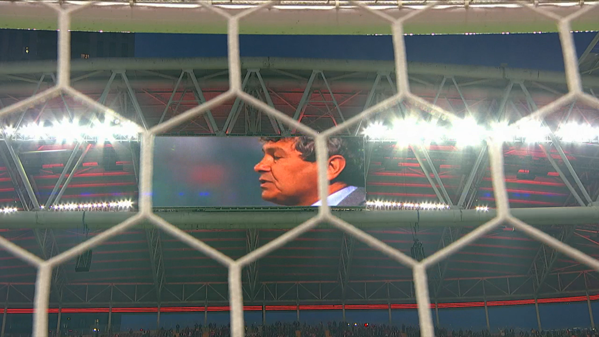 Mircea Lucescu, omagiat la Galatasaray - Kocaelispor