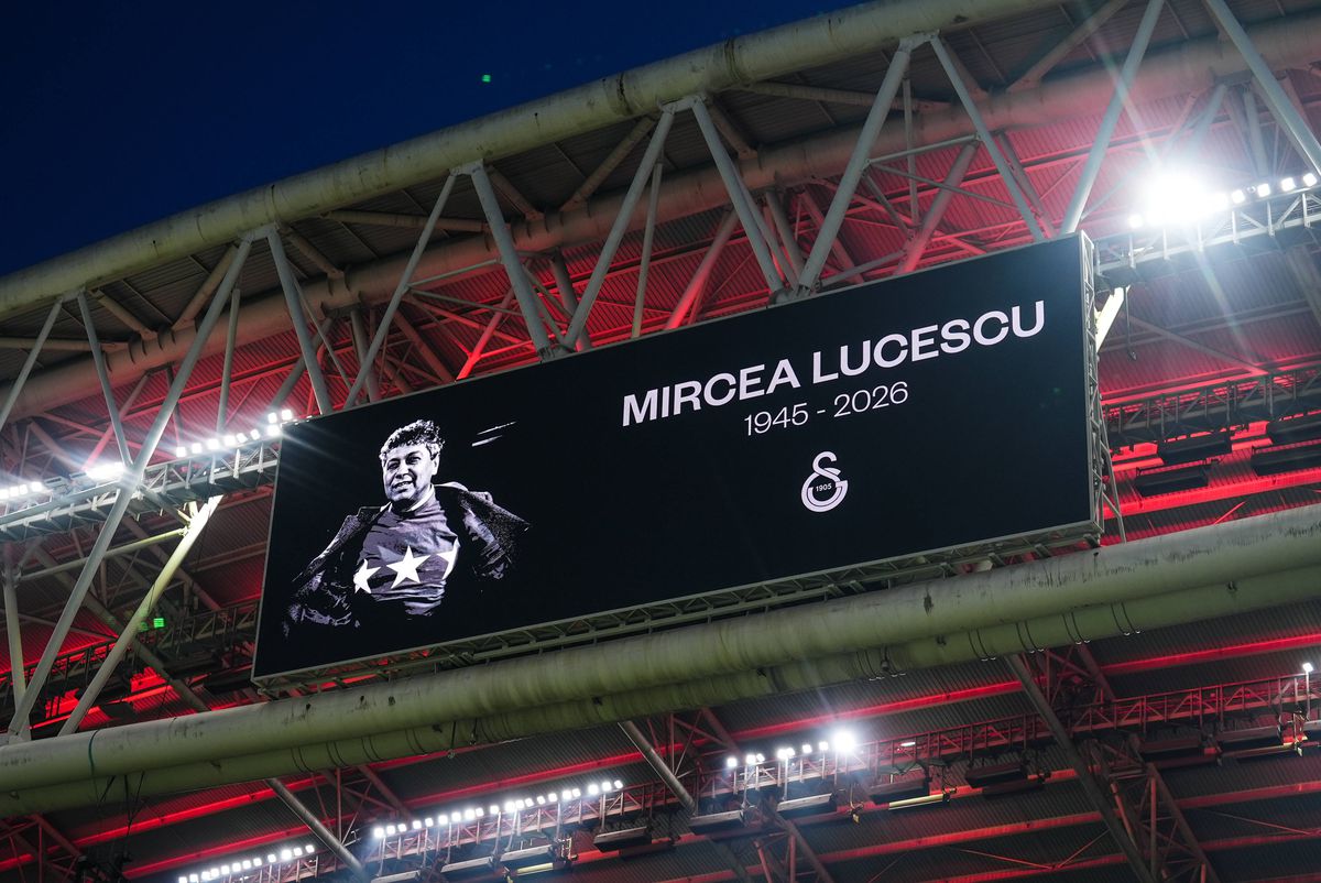 Mircea Lucescu, omagiat la Galatasaray - Kocaelispor