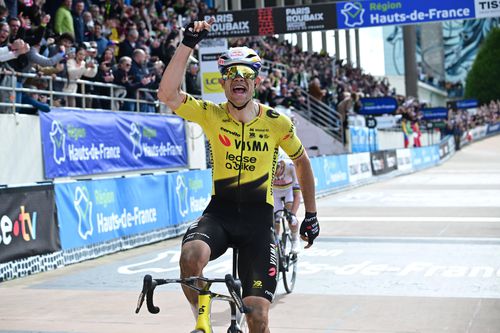 Wout van Aert, câștigătorul din Paris - Roubaix 2026, foto: Imago
