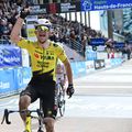 Wout van Aert, câștigătorul din Paris - Roubaix 2026, foto: Imago
