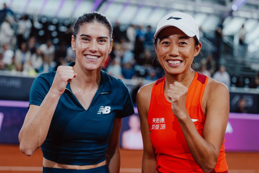 Sorana Cîrstea și Shuai Zhang, campioane la Linz/Foto: Imago Images Sorana Cîrstea și Shuai Zhang, campioane la Linz! Sezonul de vis al româncei continuă: al doilea titlu din 2026