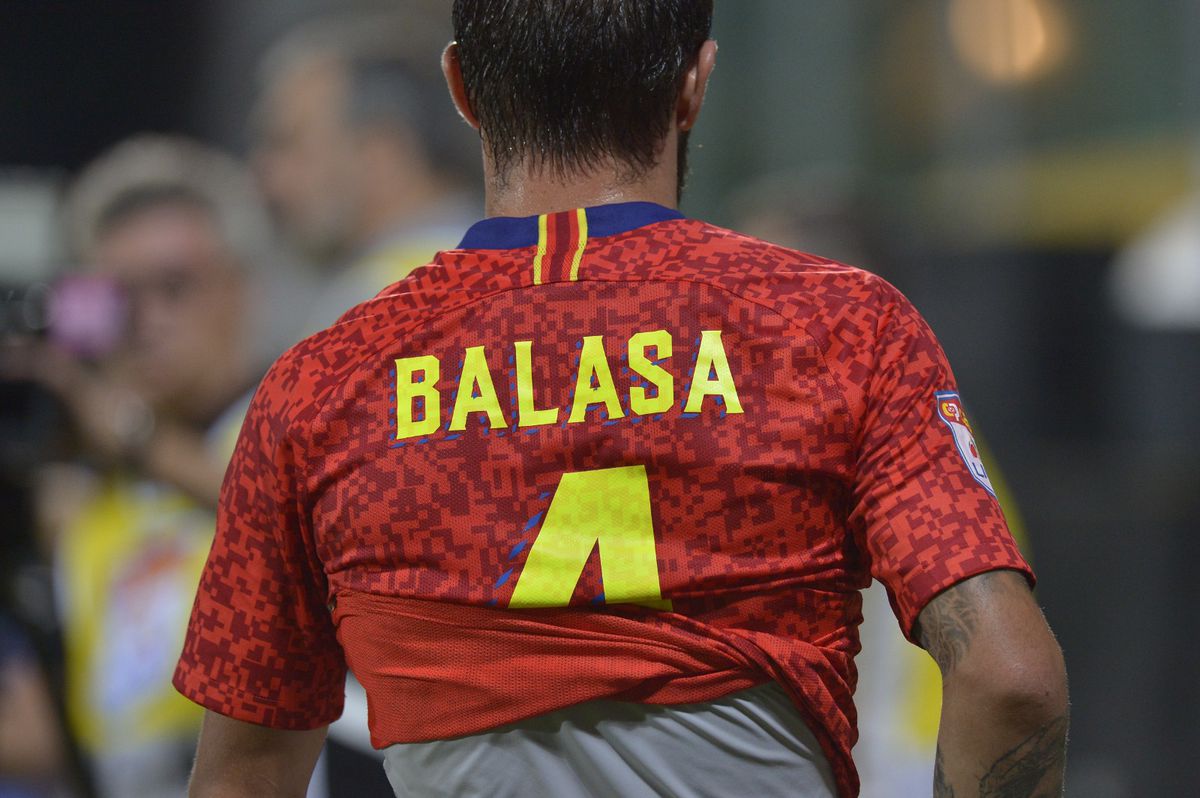 Tatăl fotbalistului umilit de Becali: „Am plecat din fața televizorului când l-a schimbat! Aveam lacrimi în ochi”