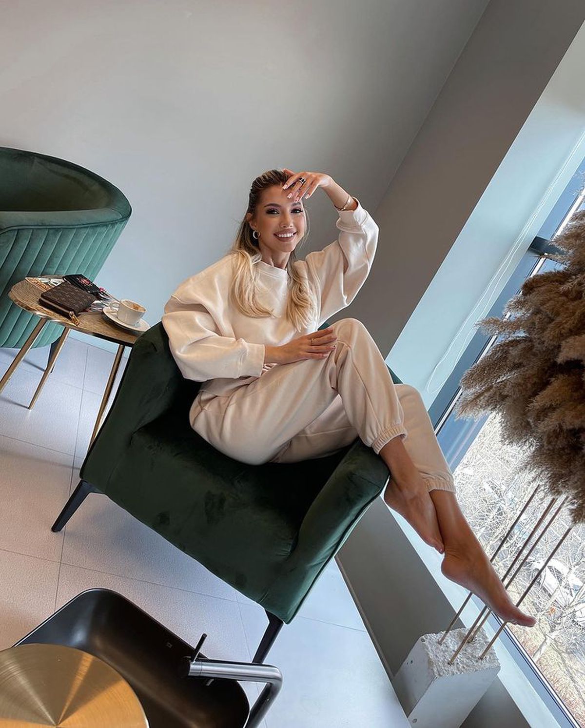 FOTO. Iubita lui Nedelcu, intrigată: „Pe Instagram mă urmăresc în general bărbați. Mă pune pe gânduri ceva”