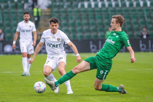 Robert Ivanov (dreapta), fundașul dorit de FCSB. 
Foto: Imago