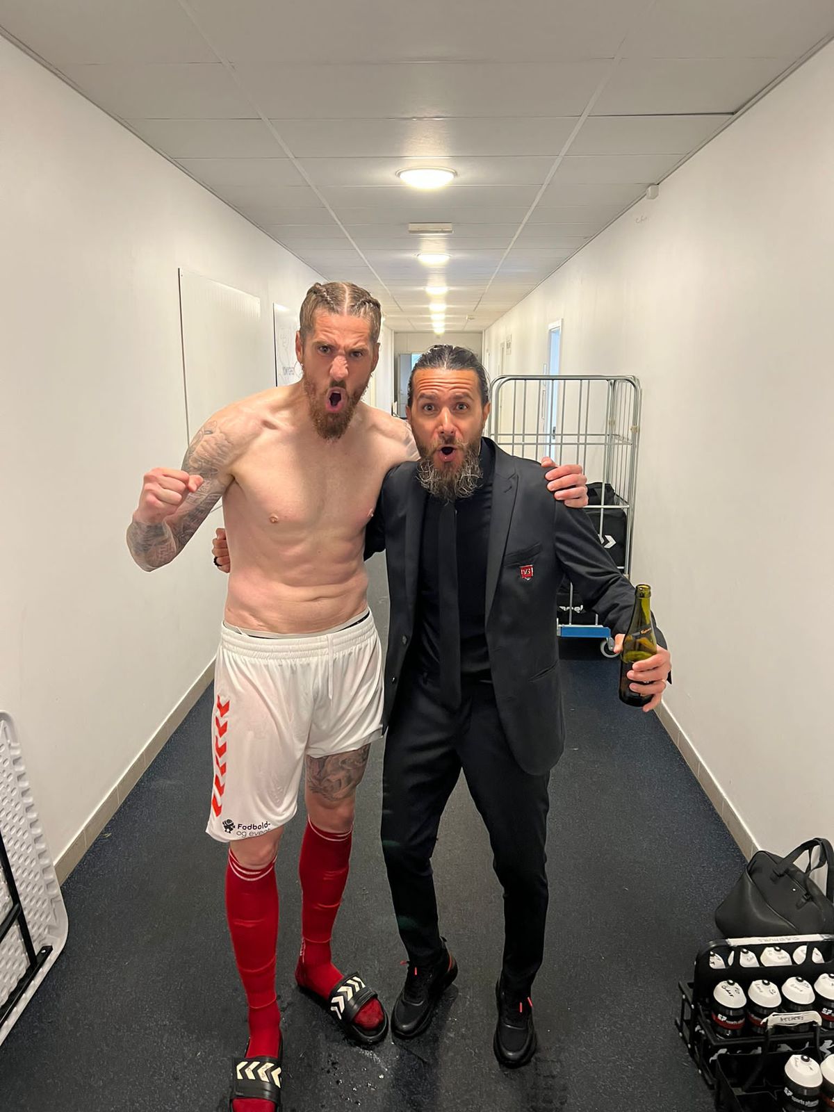 Români de succes în Danemarca: „Non-stop pe locul 1. Urmează un campionat de unde granzii Europei își fac transferurile” » Imagini de senzație de la promovarea fostului șef dinamovist