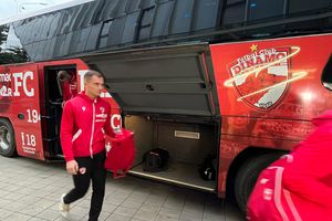 Dinamo - UTA Arad » Echipa alb-roșie are nevoie de victorie pentru a spera la salvarea de la retrogradare