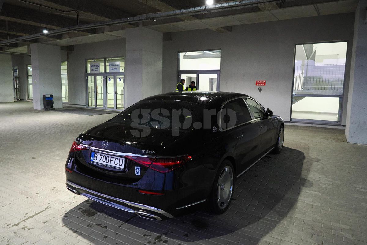 Mititelu a venit cu bolidul de peste 200.000 de euro la FCU Craiova - Hermannstadt » Ce a făcut înainte de meci