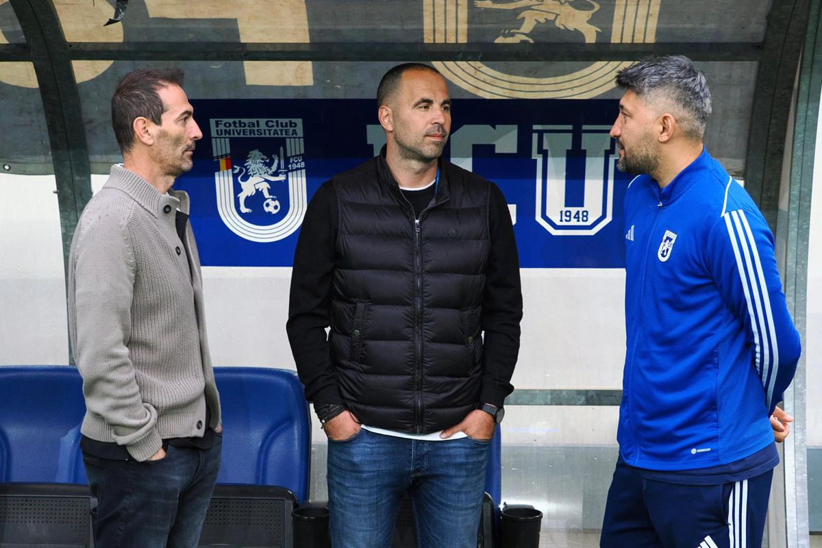 Scandal uriaș la Craiova » FCU a retrogradat, ultrașii au distrus peluza și au întrerupt meciul cu Hermannstadt