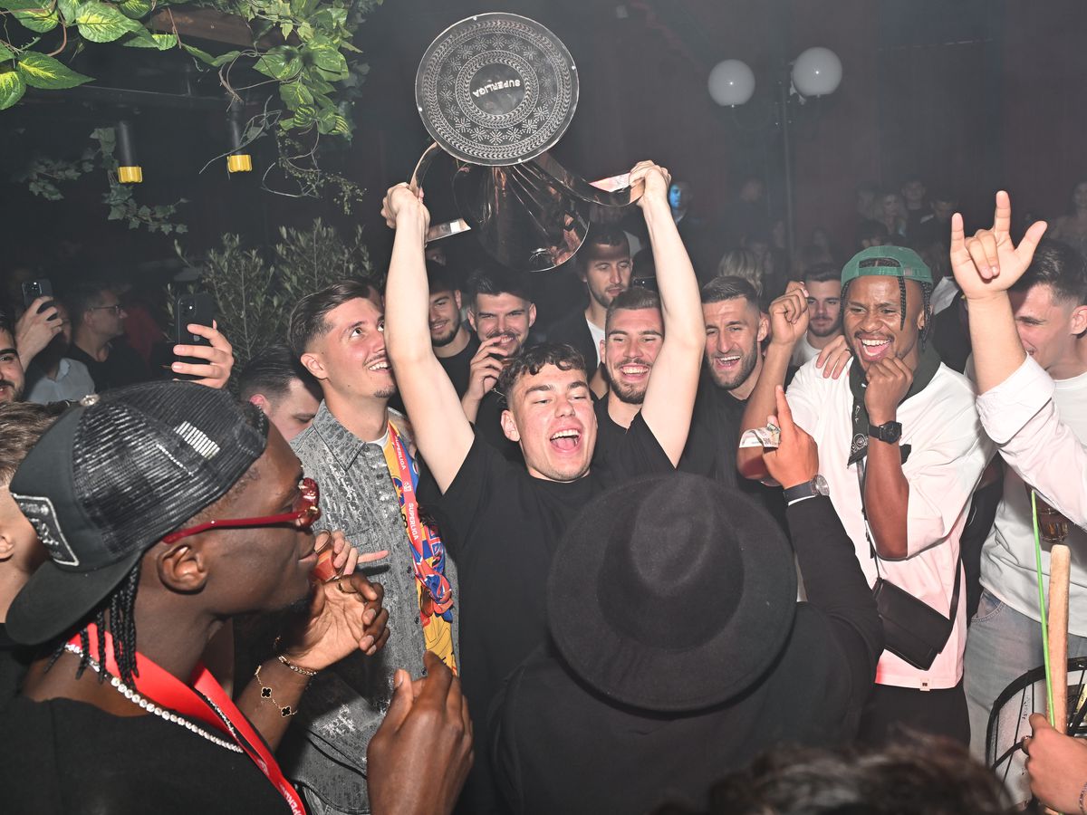 FCSB, imagini de la petrecerea de titlu. Foto: Răzvan Păsărică