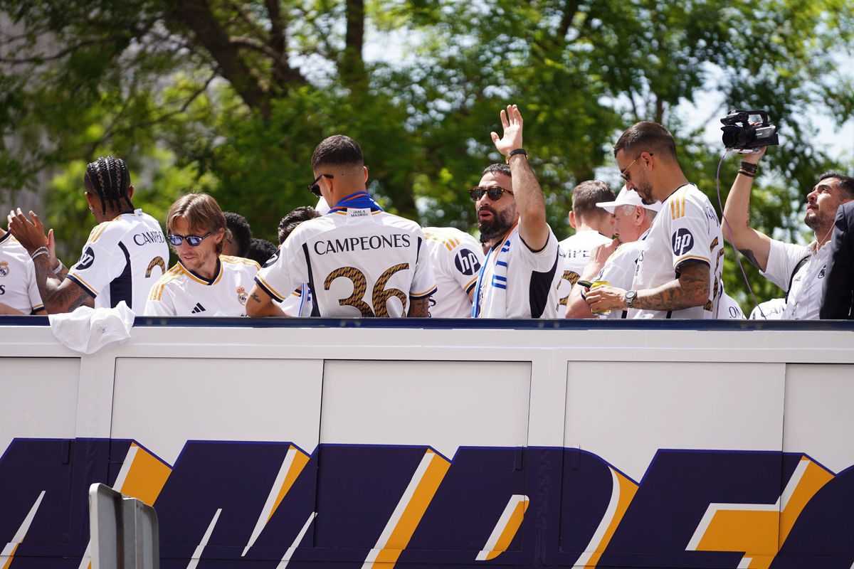 Carlo Ancelotti a făcut show la fiesta lui Real de pe străzile Madridului. Ce vis și-a îndeplinit antrenorul italian!