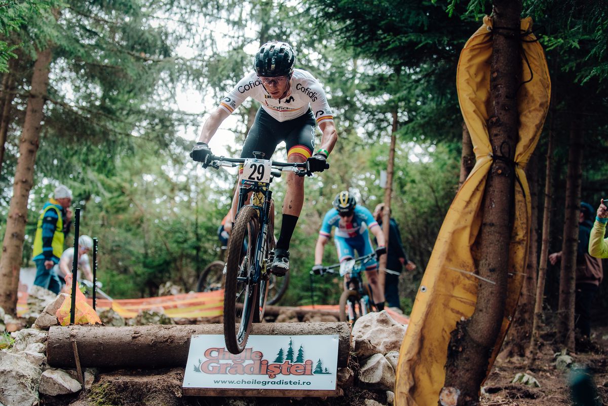 O junioare din Slovenia face senzație la Campionatele Europene de Mountain Bike