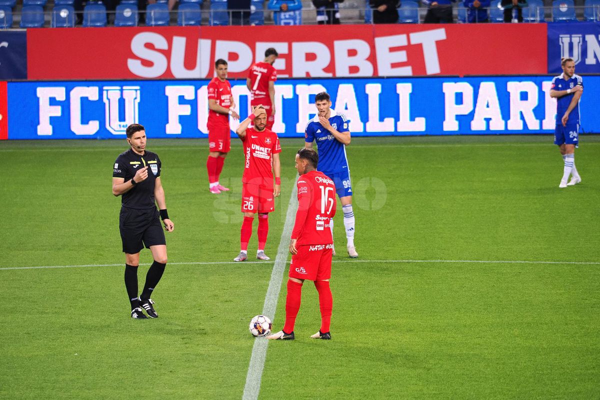 Fotbalistul lui Adrian Mititelu s-a transferat în Superliga: „Îi urăm bun venit în legendarul tricou roș-alb!”