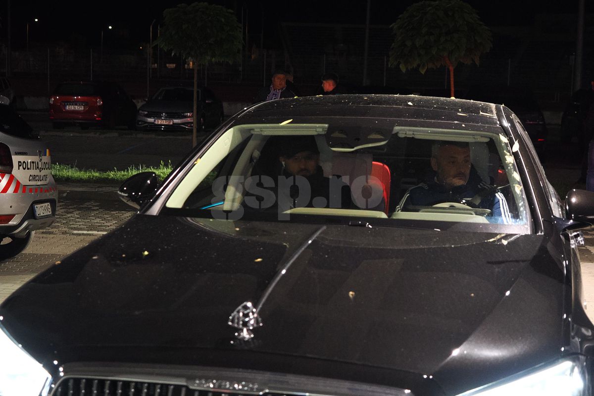 „Eu sunt vinovatul” » Adrian Mititelu, după ce FCU Craiova a retrogradat: „Așa nu se mai poate continua! În câteva zile anunțăm totul”