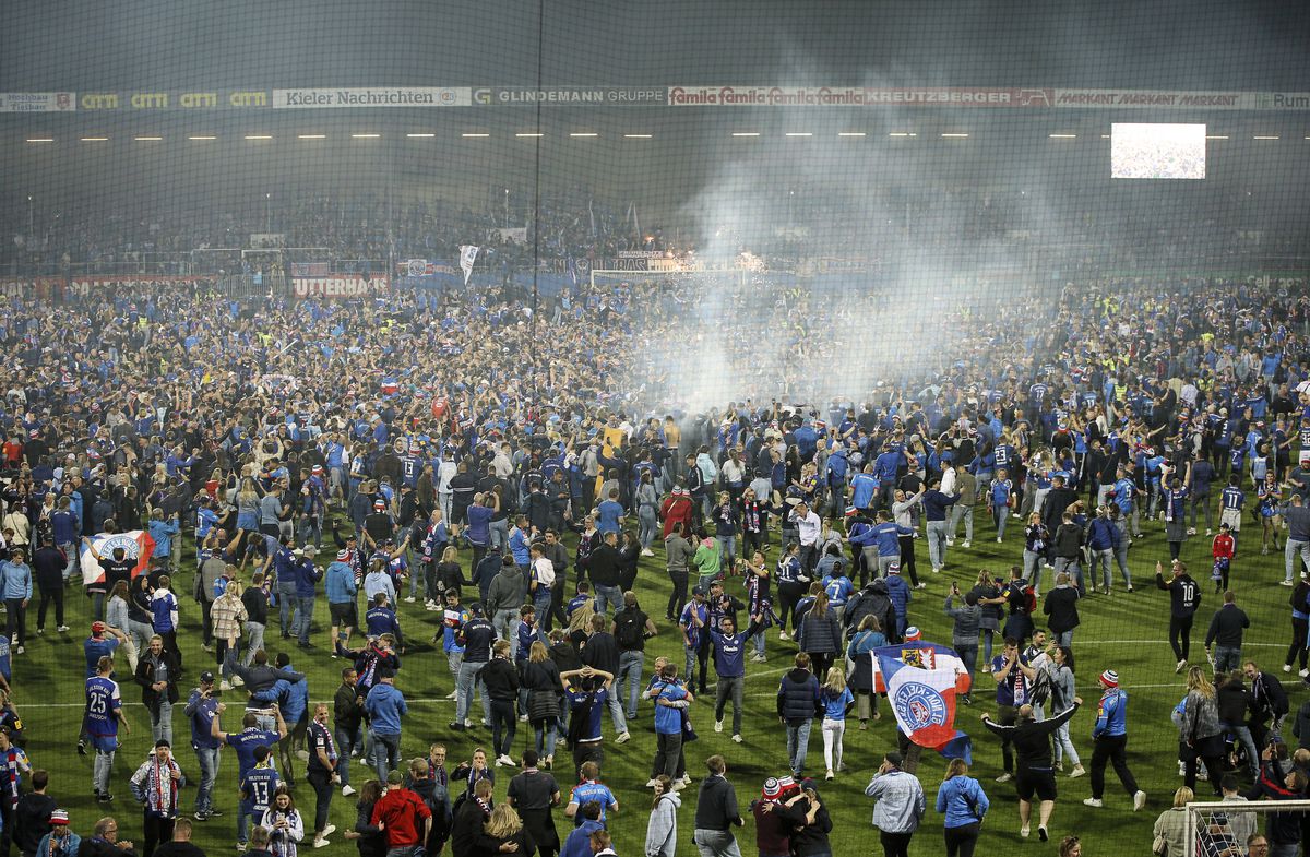 Promovare istorică: au intrat în Bundesliga pentru prima oară! + încă un an ratat pentru Hamburg