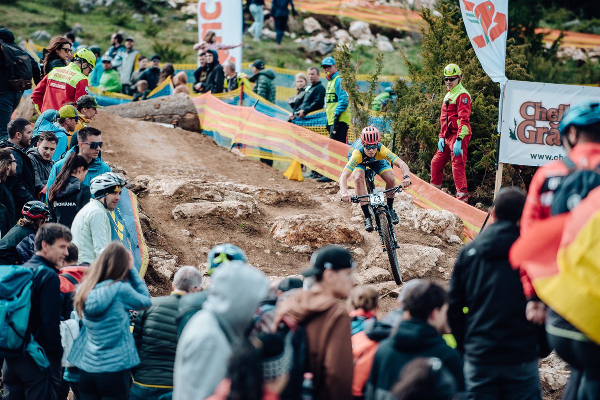 O junioare din Slovenia face senzație la Campionatele Europene de Mountain Bike