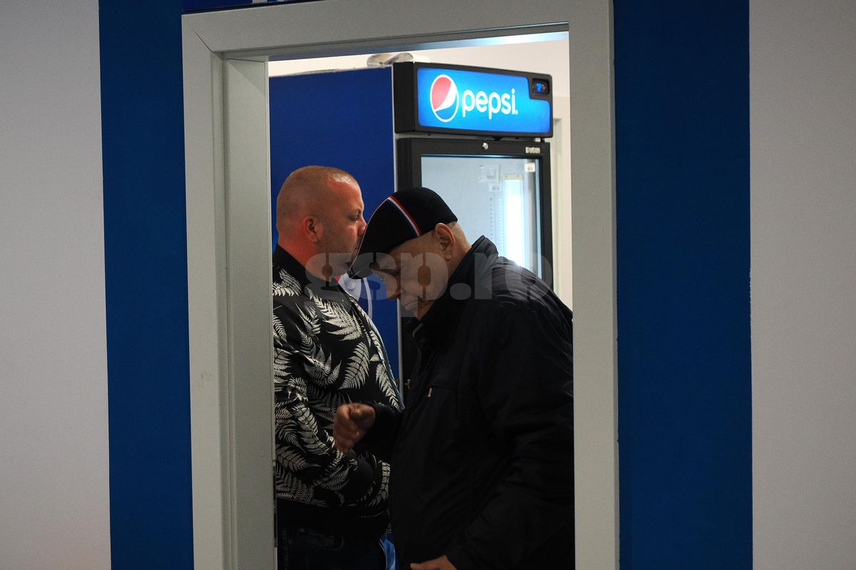 Adrian Mititelu s-a dus direct la vestiare: ce s-a întâmplat imediat după ce FCU Craiova a retrogradat + imaginile surprinse de reporterii GSP