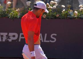 Surpriza zilei la Roma: Novak Djokovic, eliminat  în două seturi de semifinalistul de la București!