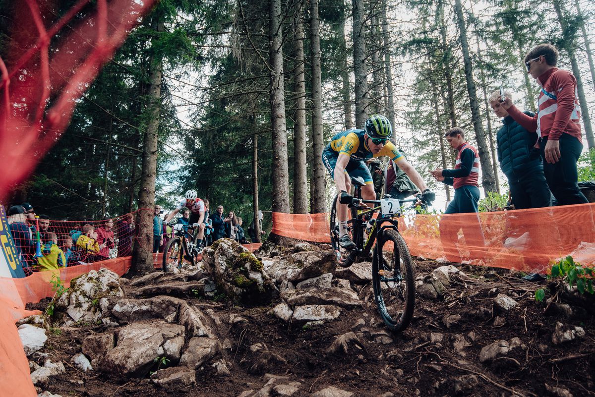 O junioare din Slovenia face senzație la Campionatele Europene de Mountain Bike