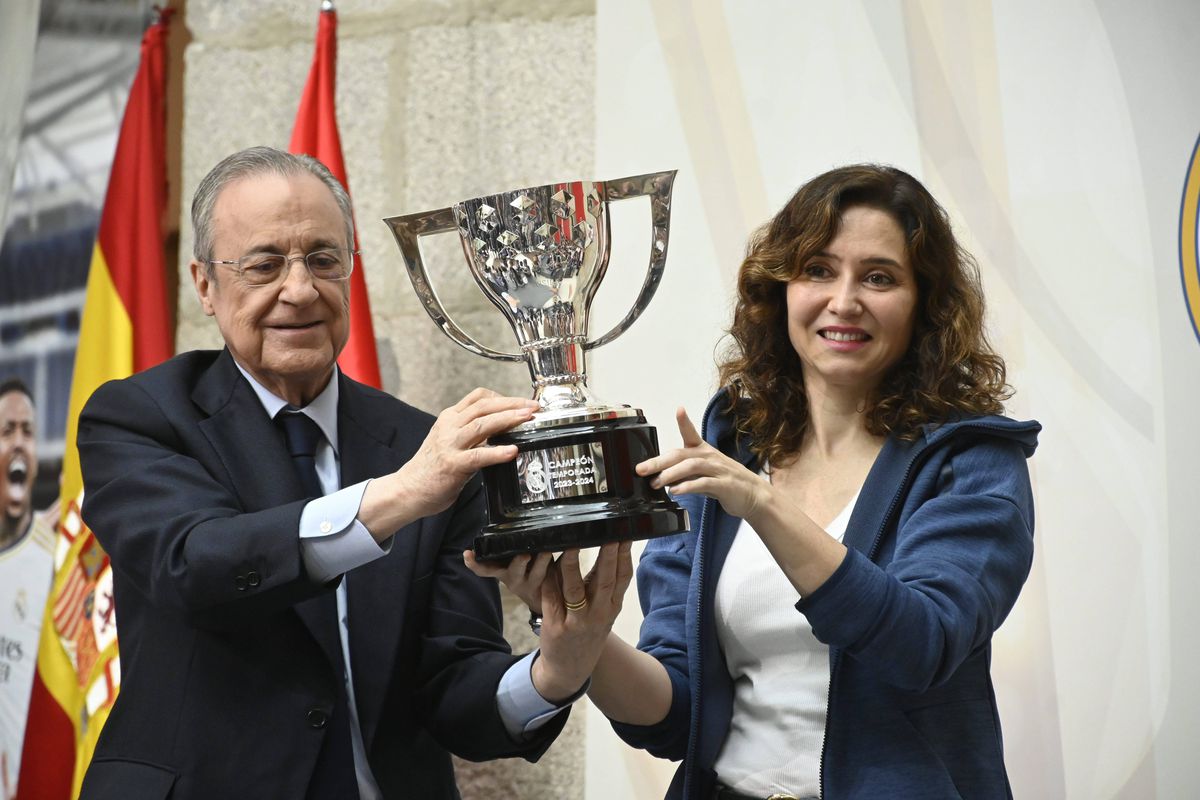 Carlo Ancelotti a făcut show la fiesta lui Real de pe străzile Madridului. Ce vis și-a îndeplinit antrenorul italian!