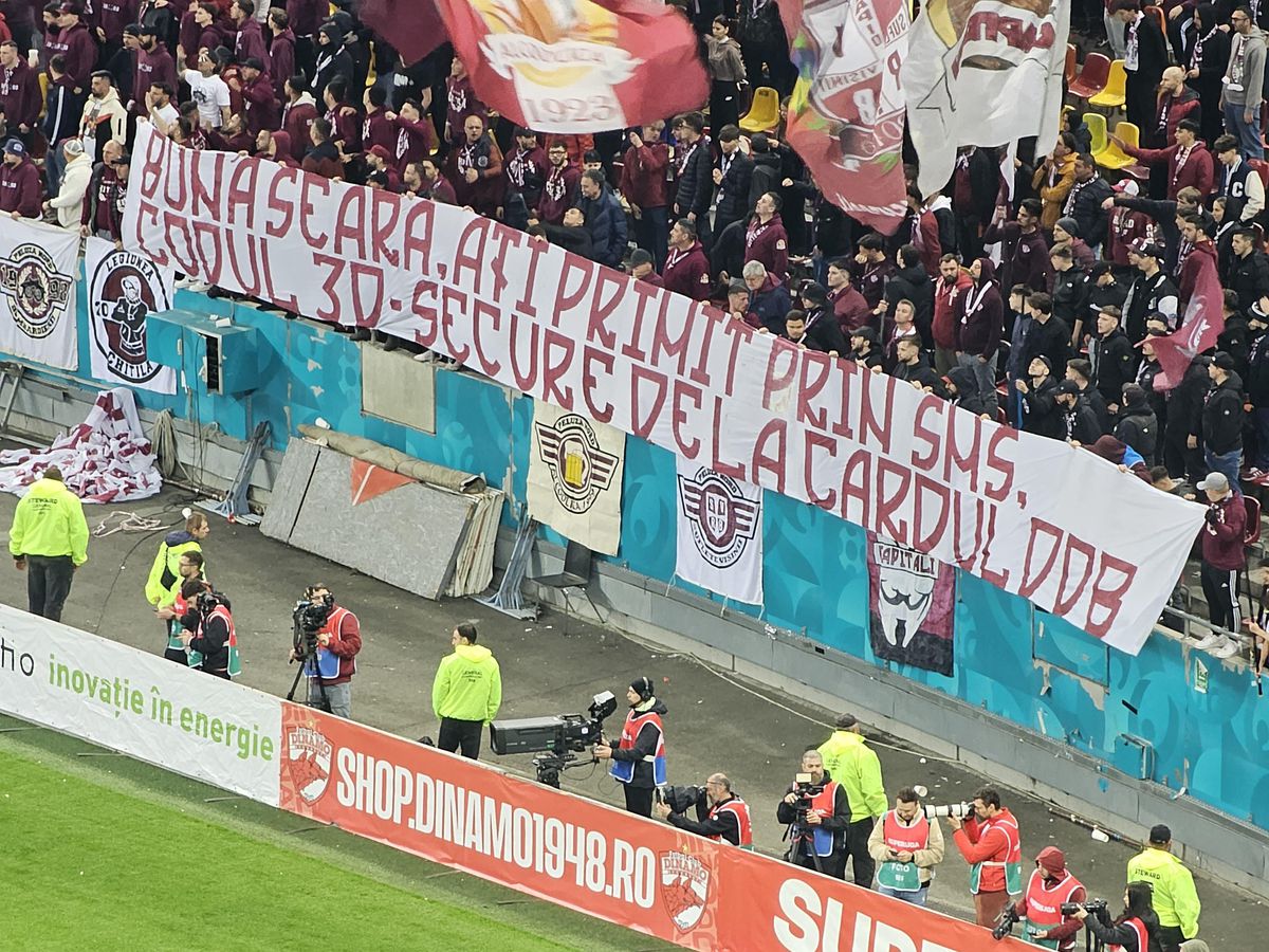 Toate mesajele galeriilor de la Dinamo - Rapid! Peluza Sud, în război cu șefii, ironia rapidiștilor