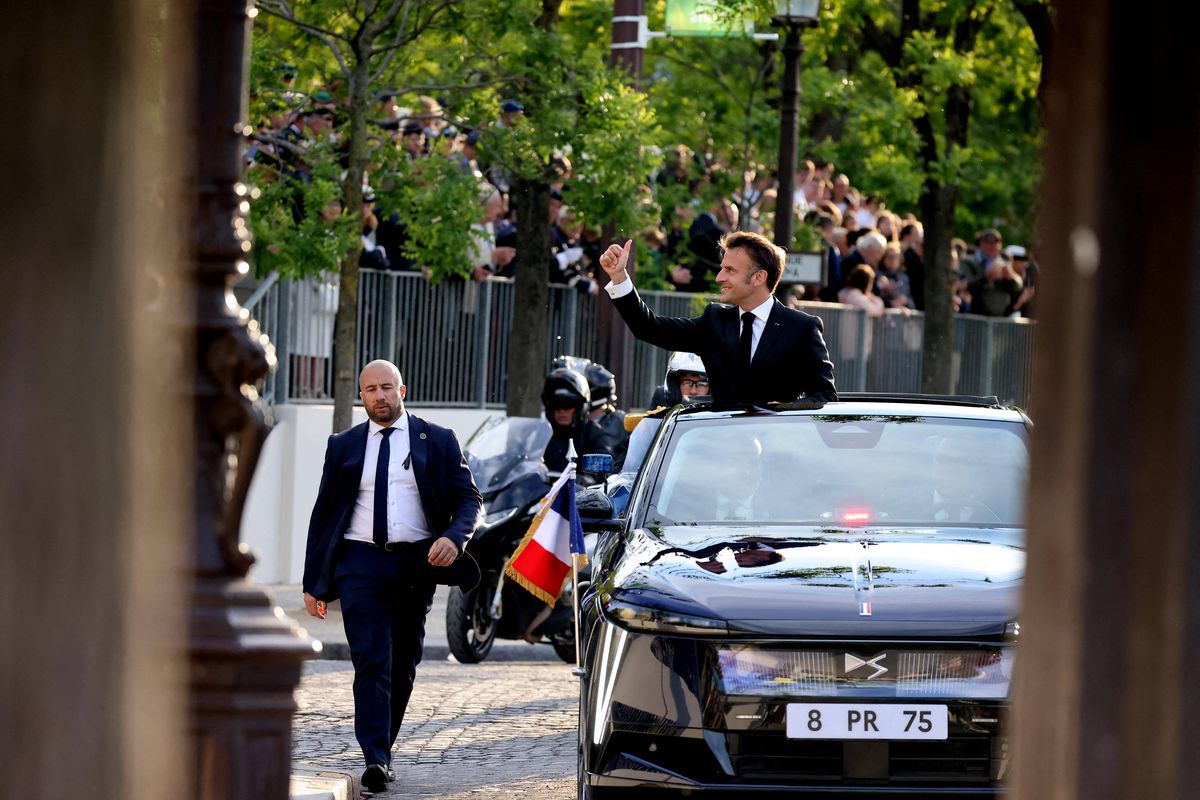 Președintele Franței va avea o mașină unică în lume! Imagini senzaționale cu SUV-ul electric