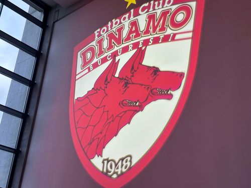FOTO Gafă la Dinamo! Cu ce au putut să înlocuiască sigla Rapidului