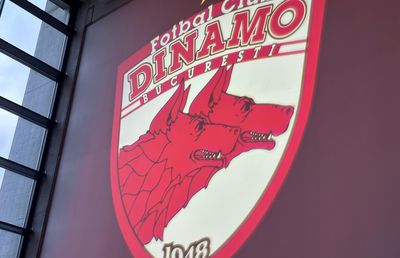 Gafă la Dinamo! Cu ce au putut să înlocuiască sigla Rapidului