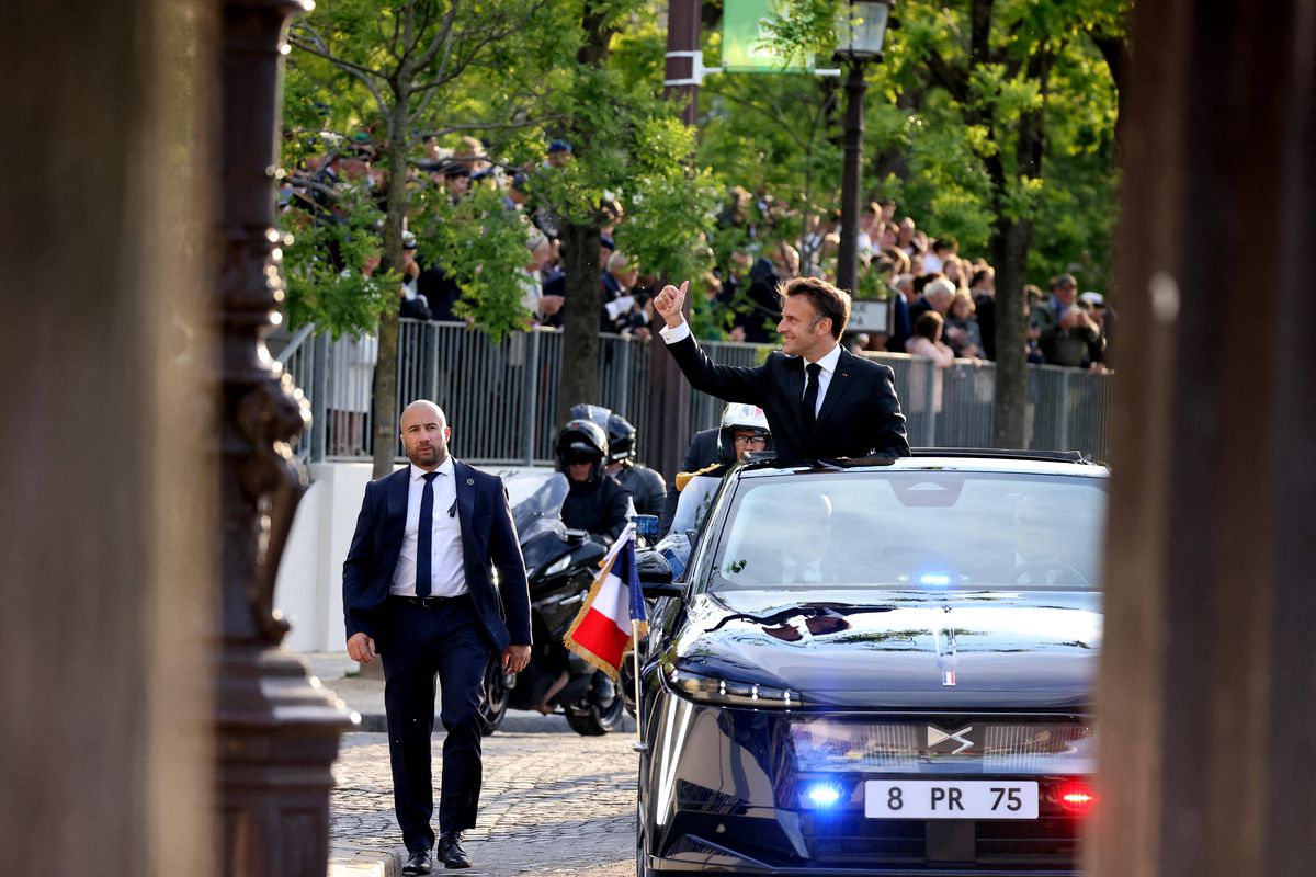 Președintele Franței va avea o mașină unică în lume! Imagini senzaționale cu SUV-ul electric