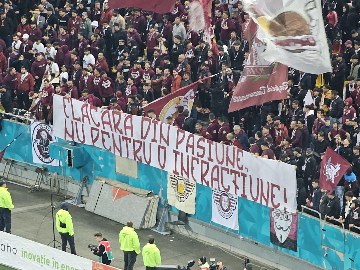 Mesajele galeriilor la Dinamo - Rapid