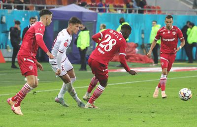 „Nu m-am antrenat 5 zile” » A jucat accidentat în Dinamo - Rapid: „Mi-au spus să mă operez”