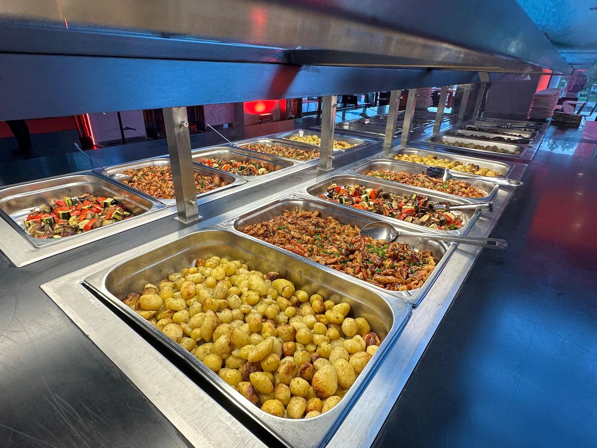 Meniul primit la VIP înainte de Dinamo - Rapid // foto: Ionuț Iordache (GSP)