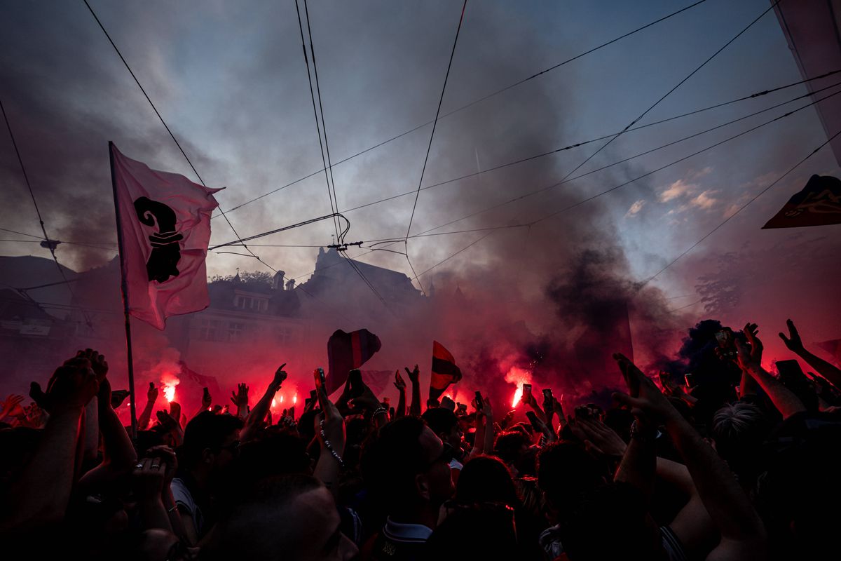 Imagini tari! Au sărbătorit primul titlu după 8 ani, cu fostul golgheter din Superliga printre staruri
