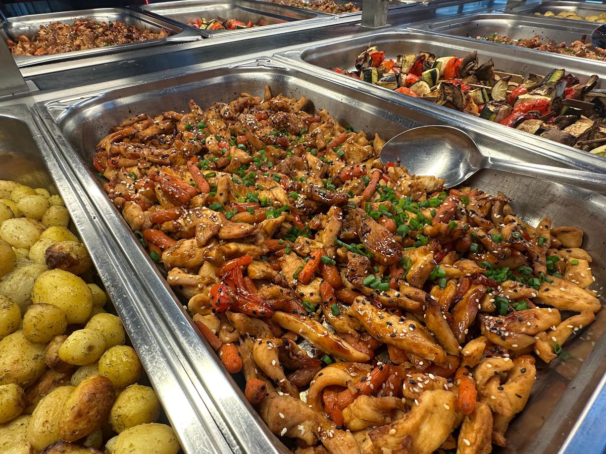 Ce meniu au primit fanii care au plătit 390 lei la Dinamo - Rapid: surpriza de la VIP