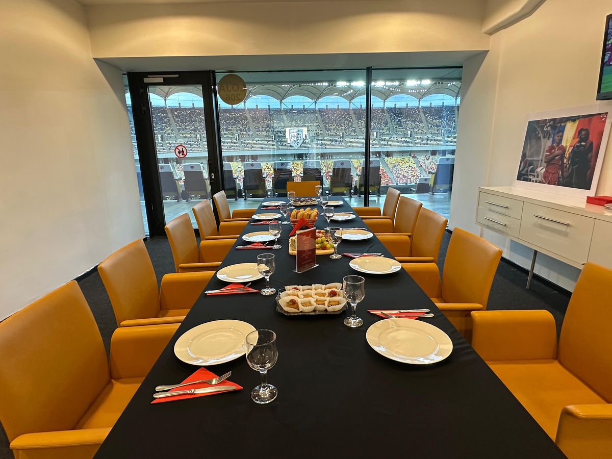 Ce meniu au primit fanii care au plătit 390 lei la Dinamo - Rapid: surpriza de la VIP