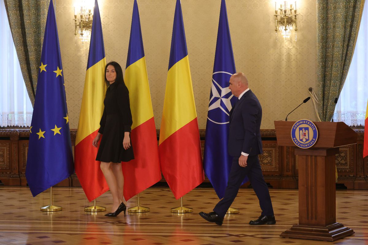 Cristina Neagu, decorată de Ilie Bolojan la Palatul Cotroceni