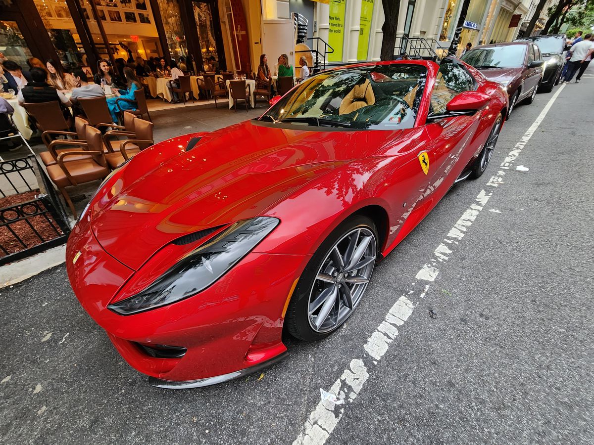 Ferrari Superfast 812, noua mașină din colecția lui Erling Haaland