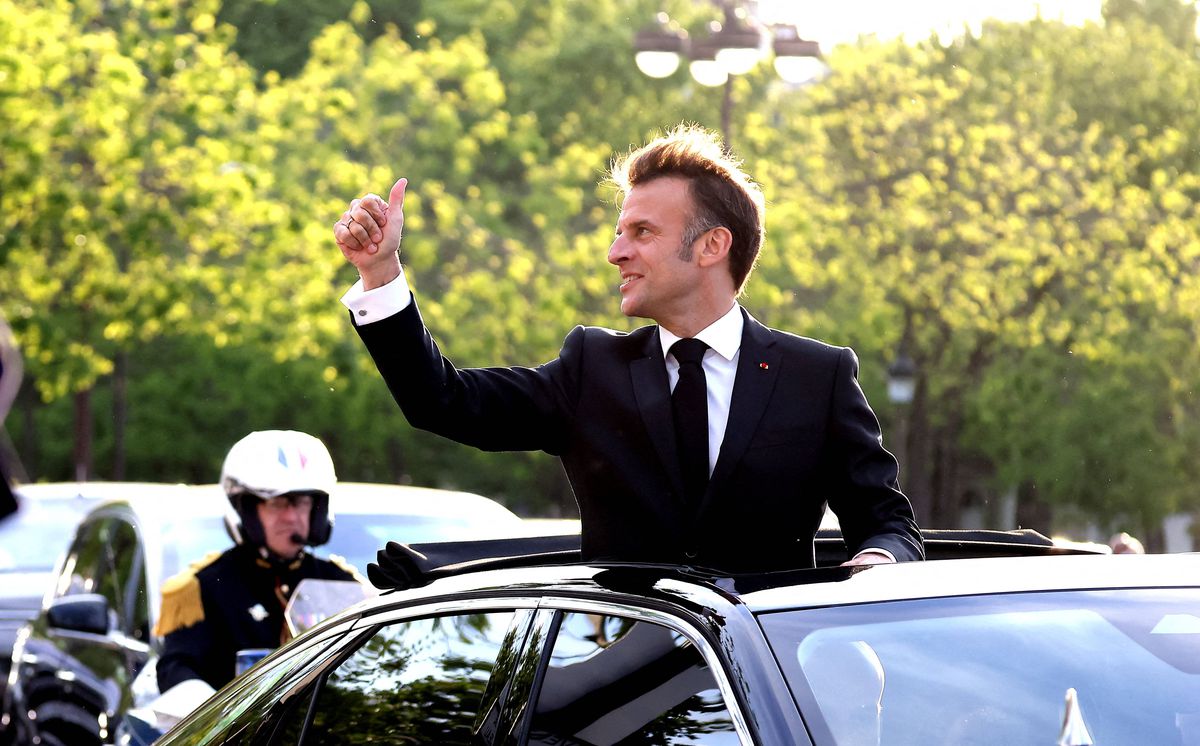 Cum arată mașina de care se va folosi Emmanuel Macron