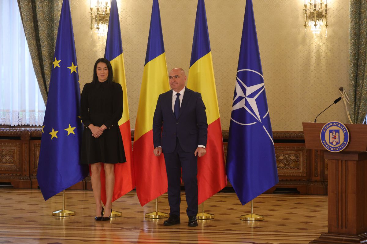 Cristina Neagu, decorată de Ilie Bolojan la Palatul Cotroceni