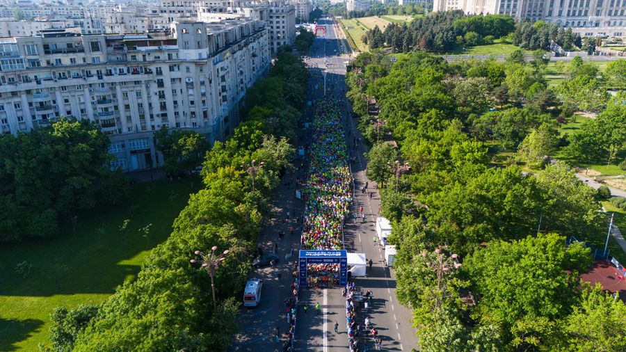 Ediția a 14-a a OMV Petrom Bucharest Half Marathon a adunat la start peste 10.000 de alergători!