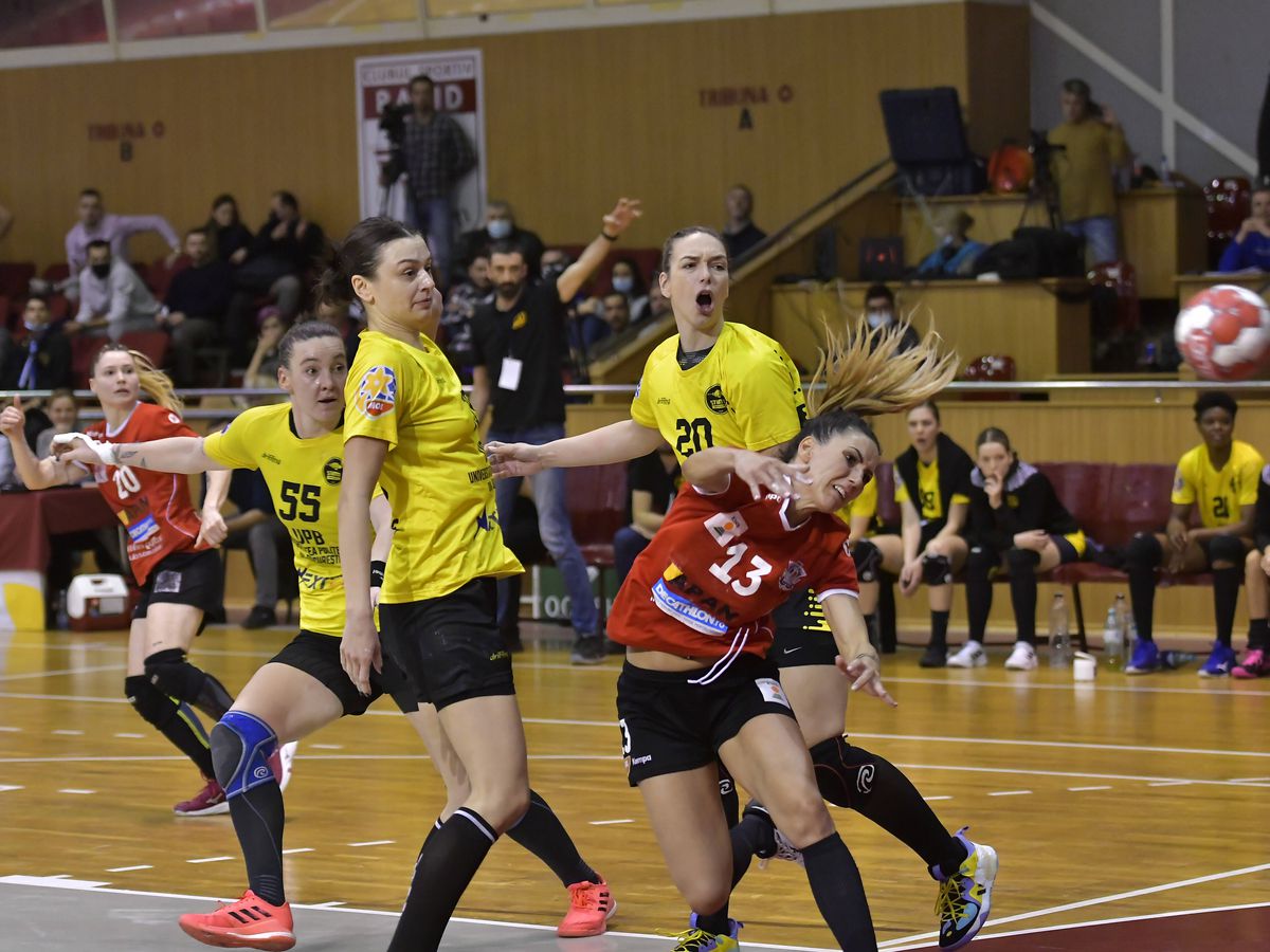 Imediat după bronzul din Cupa României, și-a anunțat retragerea din handbal