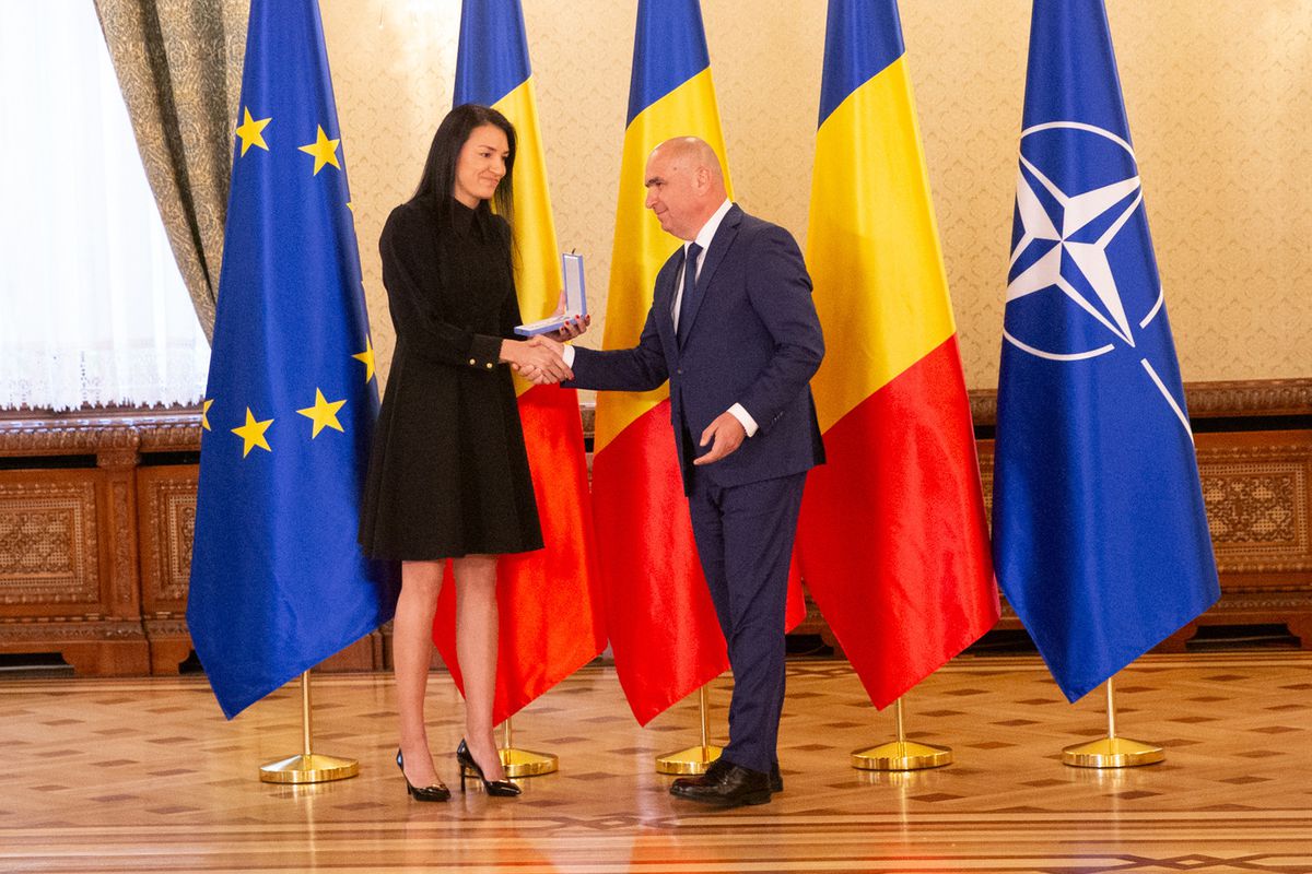 Cristina Neagu, decorată cu Ordinul Naţional „Serviciul Credincios” în grad de Cavaler