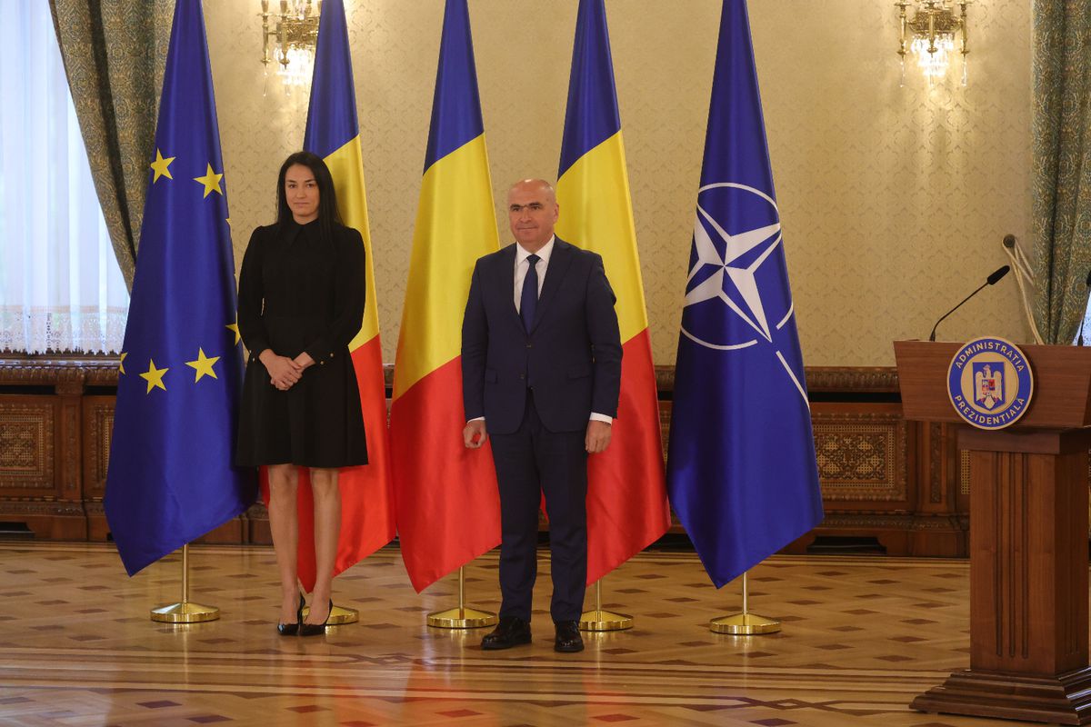 Cristina Neagu, decorată de Ilie Bolojan la Palatul Cotroceni