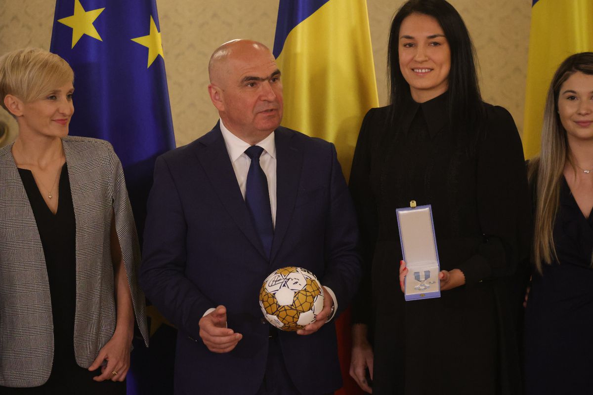 Cristina Neagu, decorată cu Ordinul Naţional „Serviciul Credincios” în grad de Cavaler