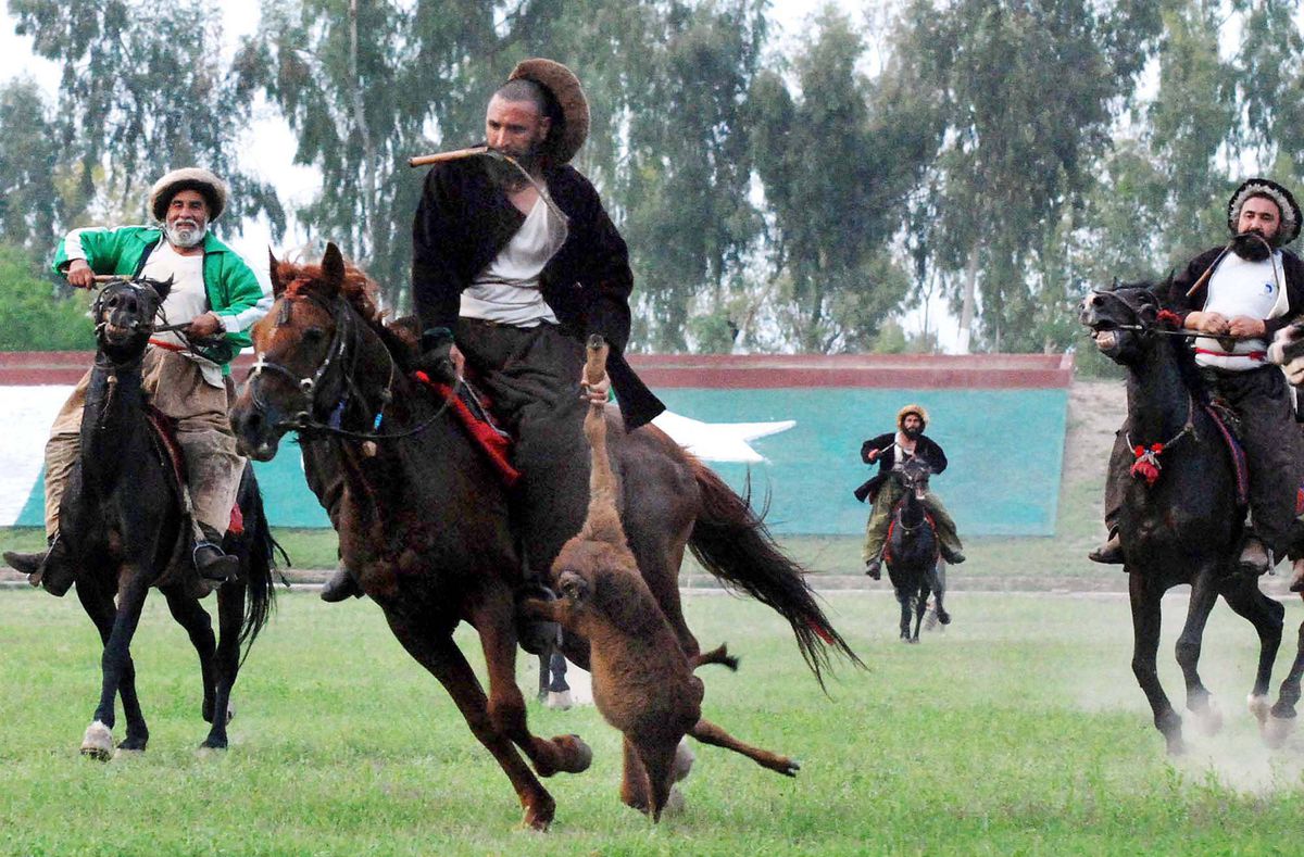 Aruncat cu leșul de capră, da! Șah, nu! Motivul incredibil pentru care talibanii au interzis „sportul minții”