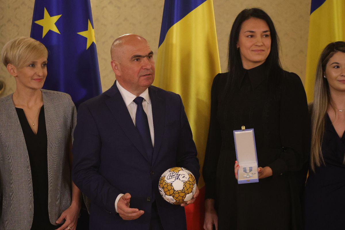 Cristina Neagu, decorată cu Ordinul Naţional „Serviciul Credincios” în grad de Cavaler