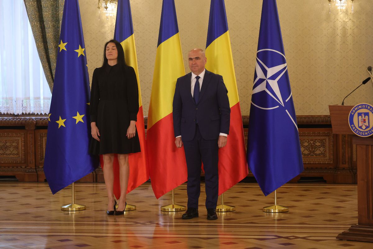 Cristina Neagu, decorată de Ilie Bolojan la Palatul Cotroceni