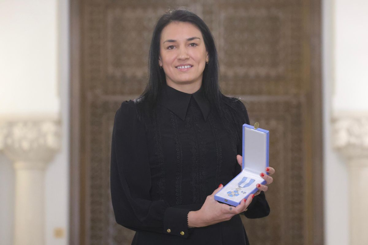 Cristina Neagu, decorată cu Ordinul Naţional „Serviciul Credincios” în grad de Cavaler